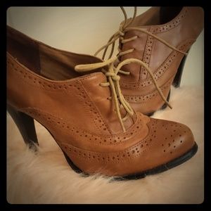 Aldo brown heeled oxfords